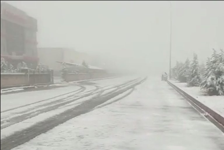 Kayseri’de Kar Sürprizi: Mahalleler Beyaza Büründü